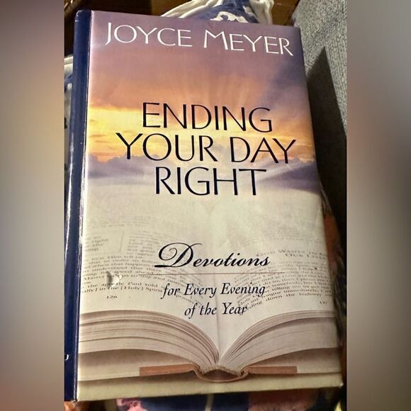 Ending Your Day Right By Joyce Meyer Devotions for Every Evening of the Year - Picture 7 of 7